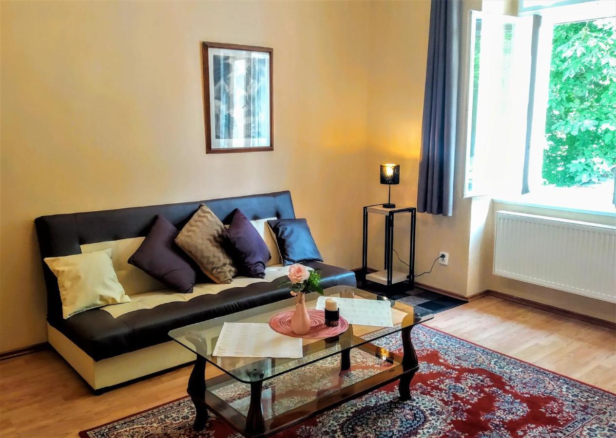 Apartment Sense of Zizkov Praag Buitenkant foto