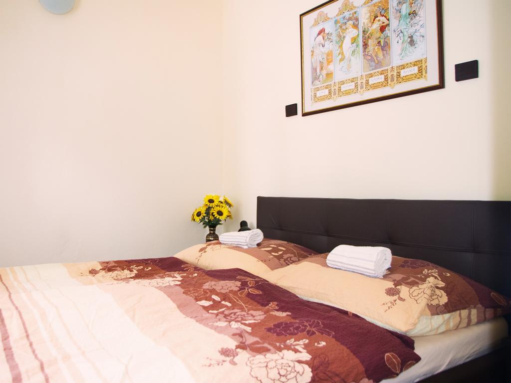 Apartment Sense of Zizkov Praag Buitenkant foto