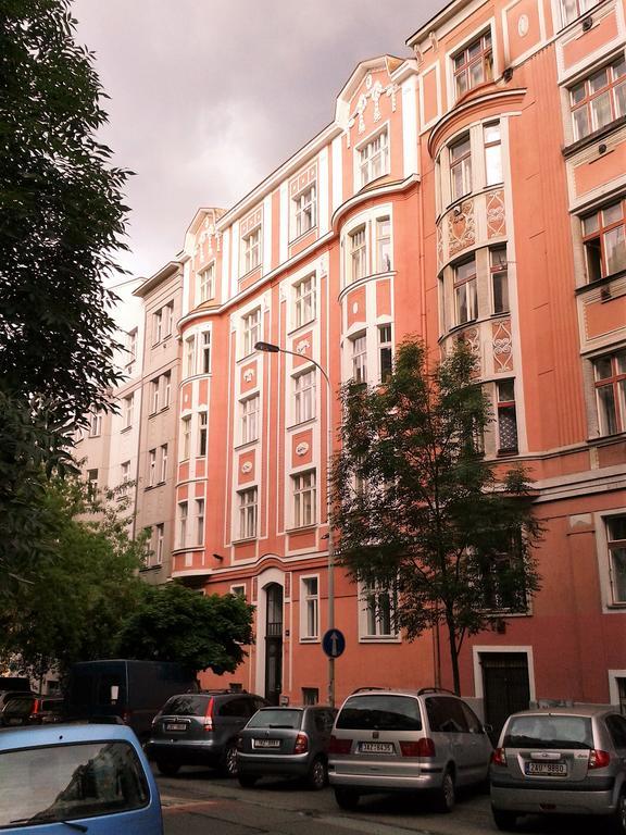 Apartment Sense of Zizkov Praag Buitenkant foto